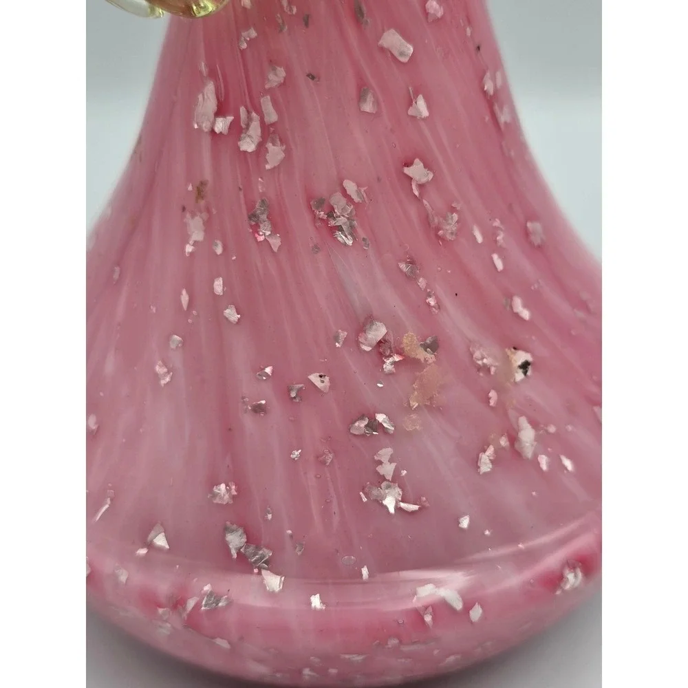 Art Glass Vase Pink Iridescent Swirl Spiral‎ Ruffled Rim Urn, uranium,  Vaseline